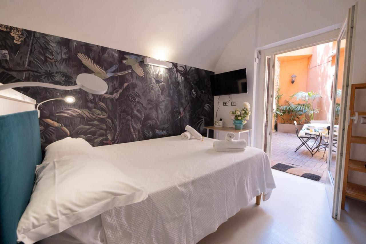 Rione Monti Studio Apt With Private Garden Rome Extérieur photo